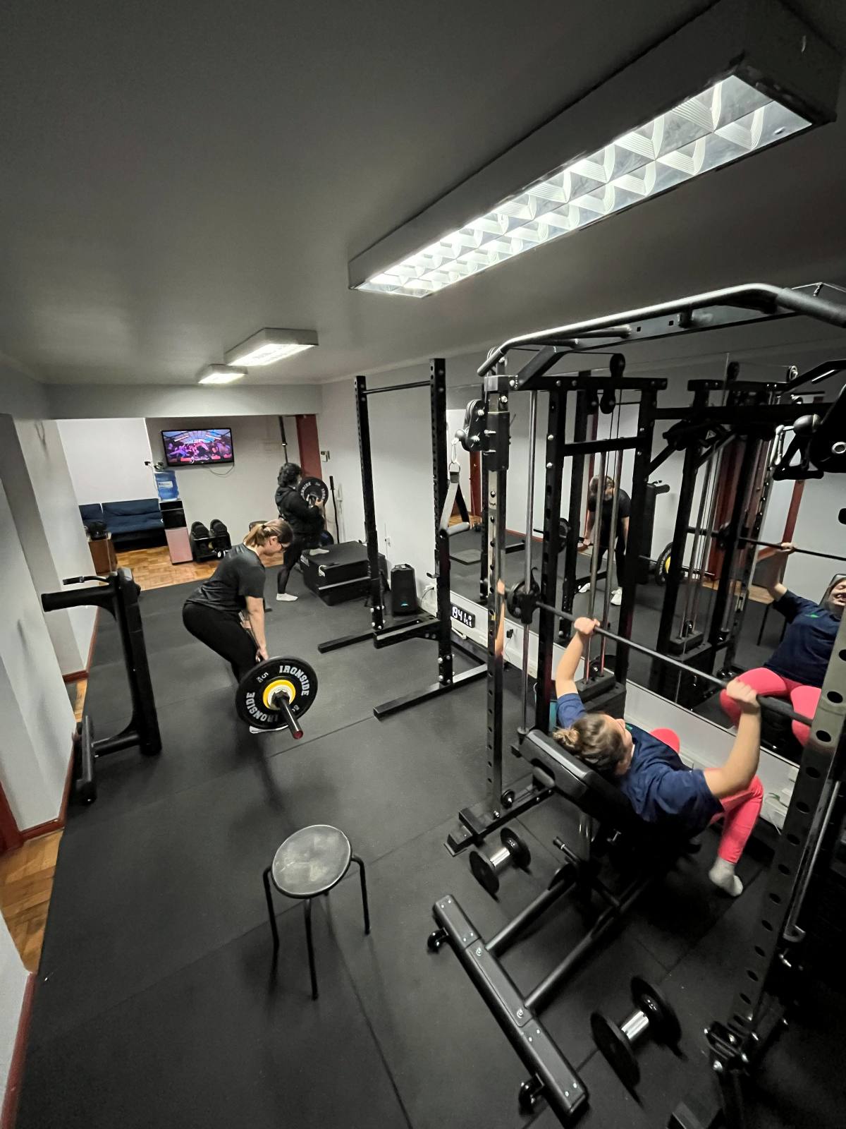 Dos alumnas entrenando en Proodos, Ñuñoa